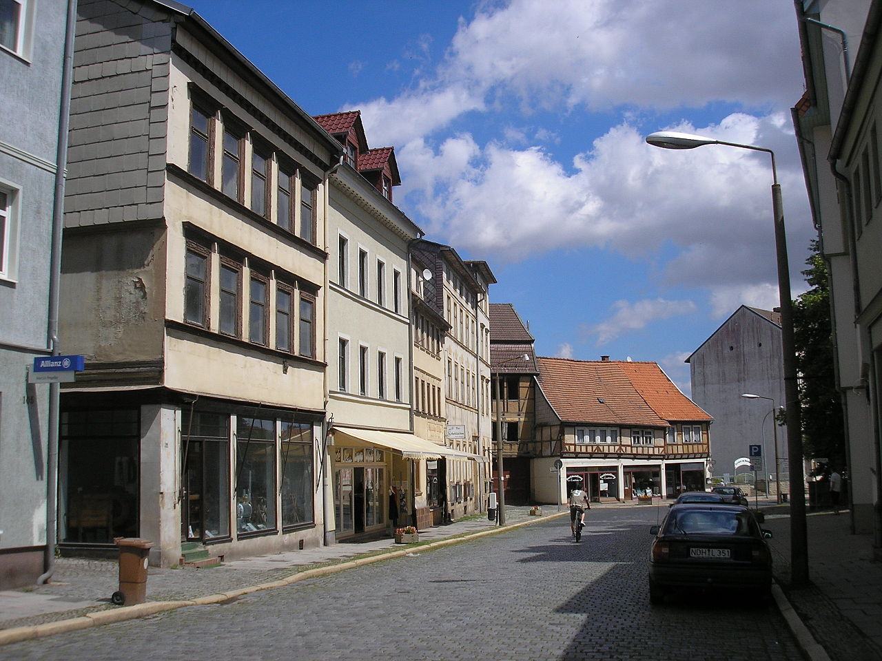 Ansicht der Hauptstraße im Grundzentrum Bleicherode (ca. 2010)