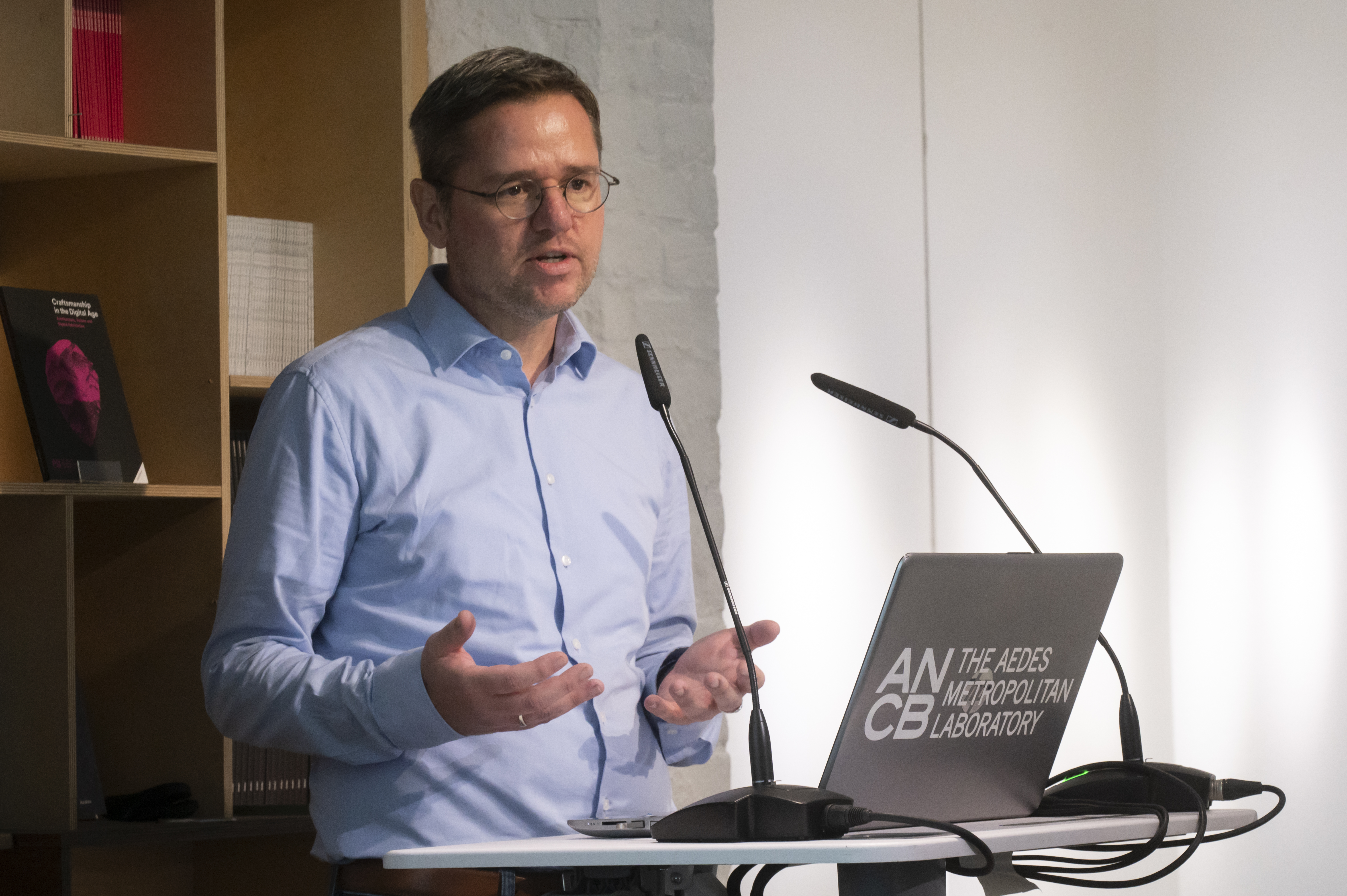 Marcel Hardrath bei einem Vortrag
